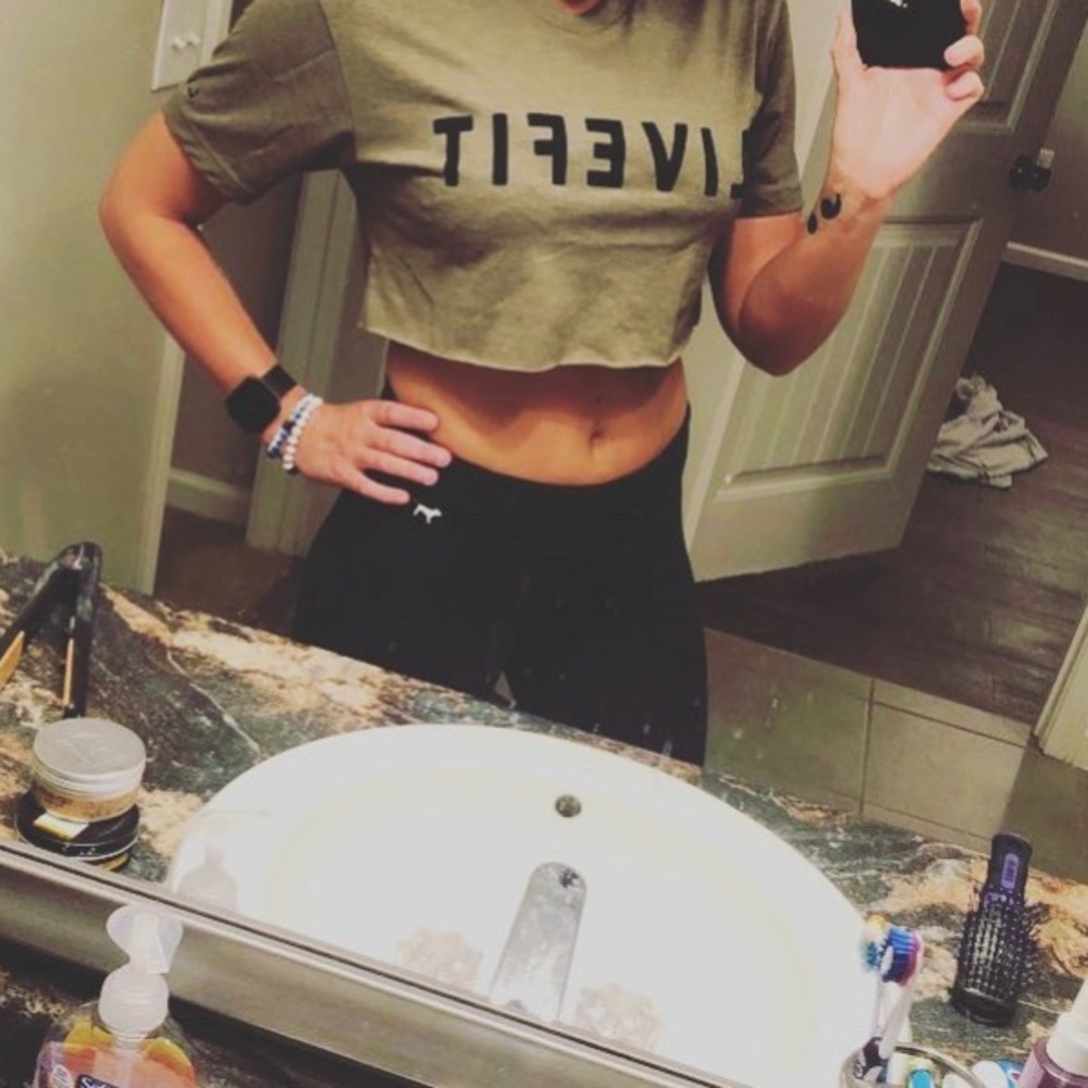 Live fit crop top